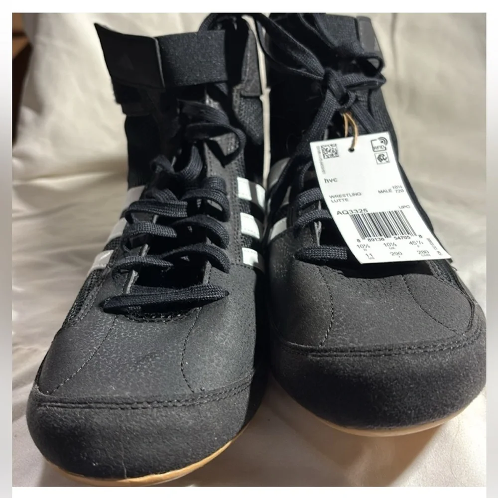 adidas men’s Aq3325 Wrestling Shoes, Black size 11 NWT‎